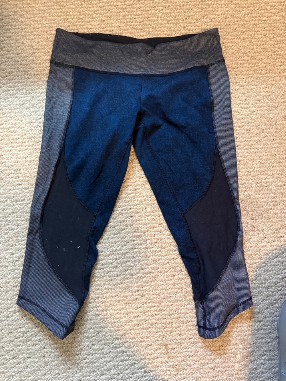 lululemon athletica Navy and Gray Colorblock Crop Leggings